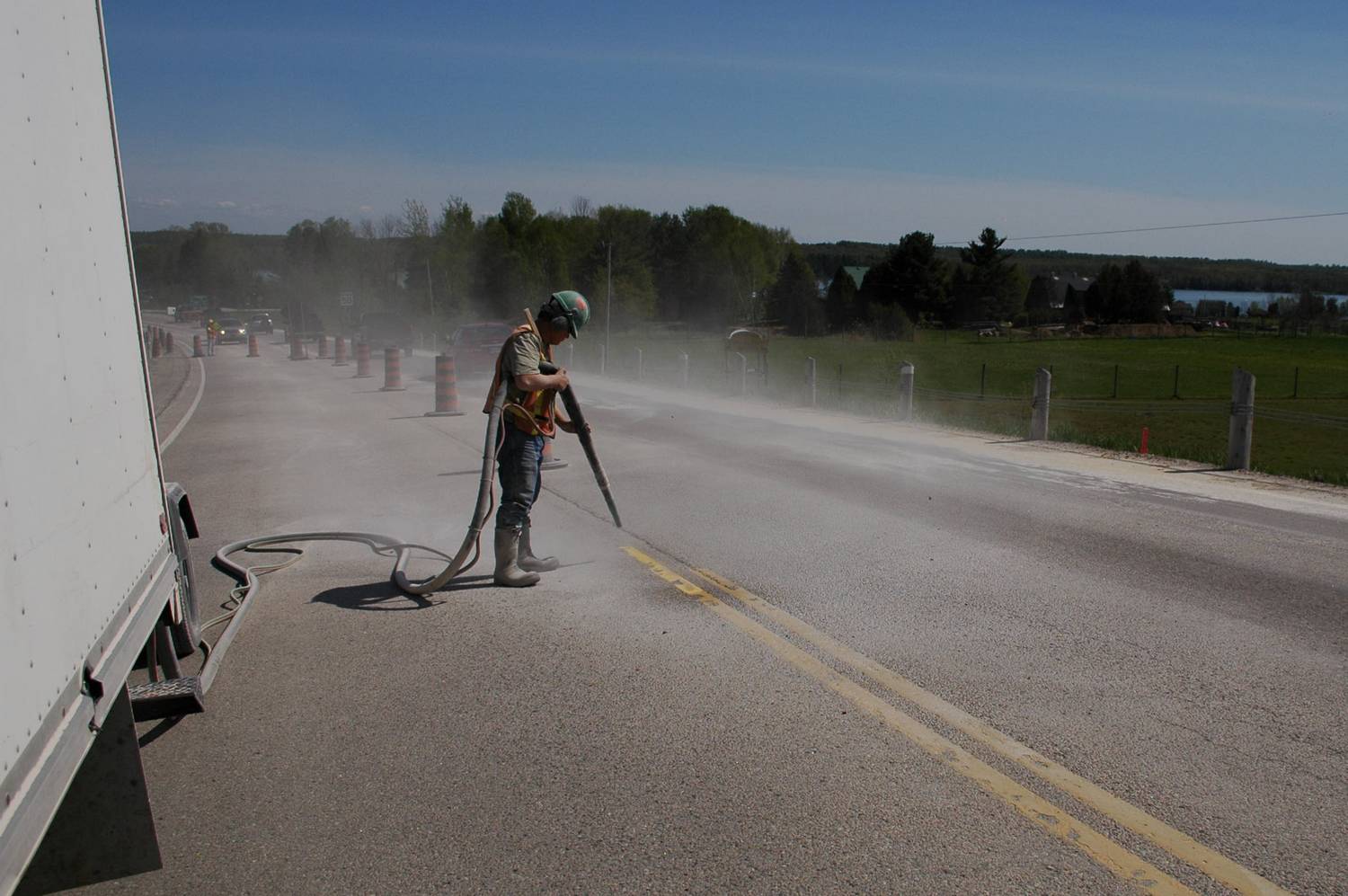 MTO line obliteration by abrasive blasting